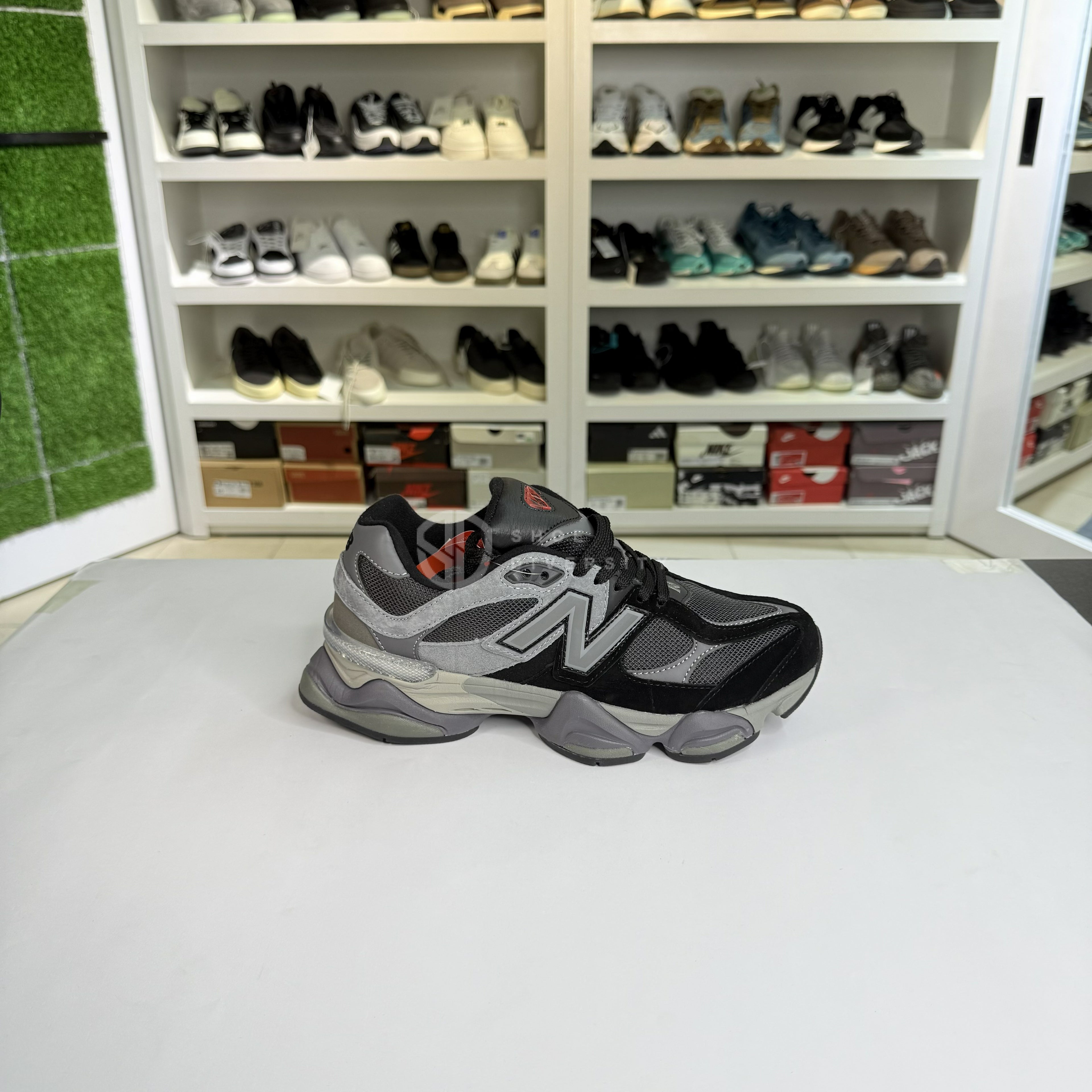 NB 9060 Black Castlerock Grey OEM Grade