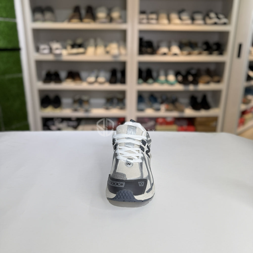 NB 1906R Cream Silver OEM Grade