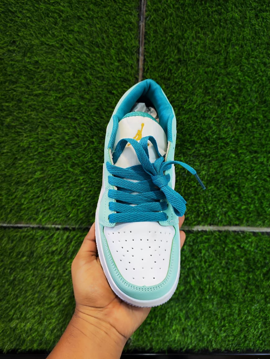 Air Jordan 1 Low SE New Emerald