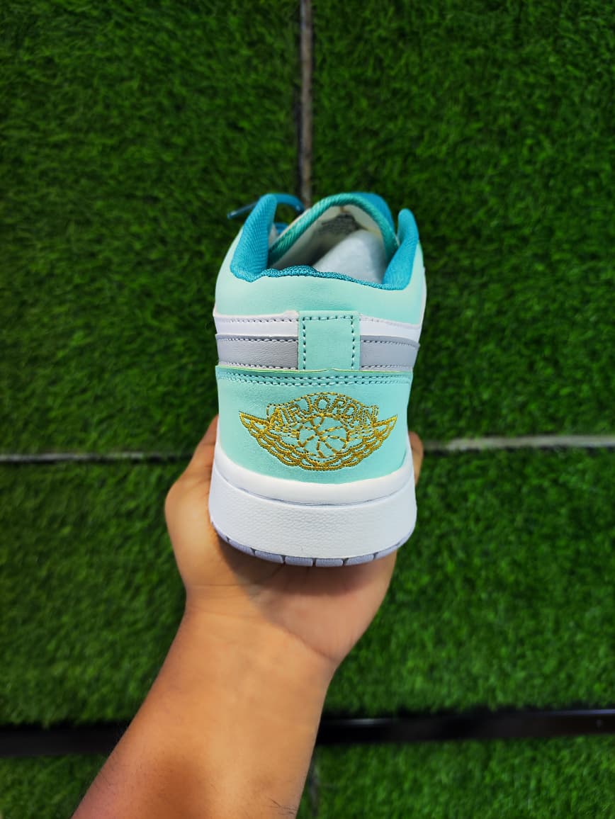 Air Jordan 1 Low SE New Emerald