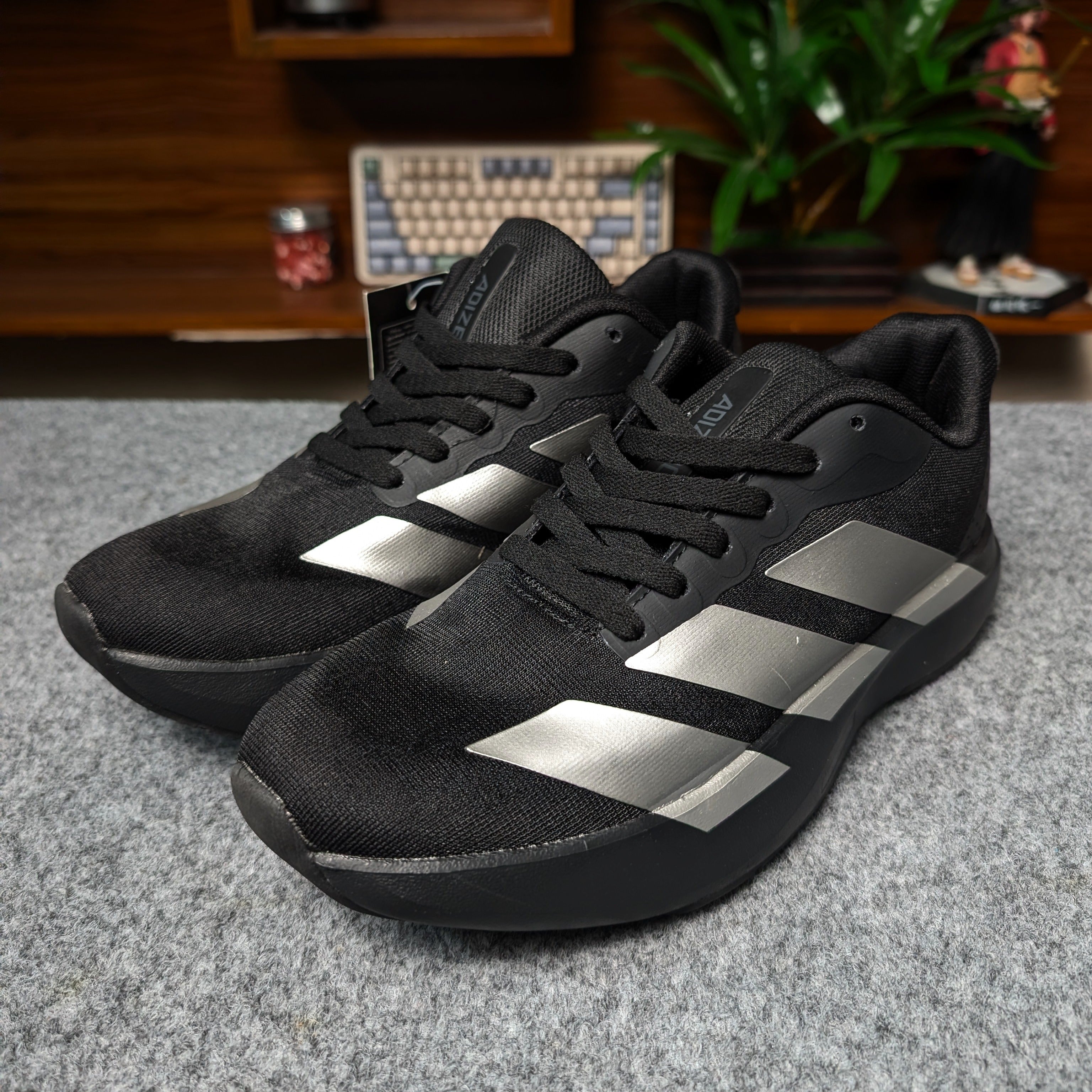 Adizero Adios Pro 4 Core Black Iron Metallic OEM grade